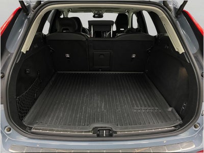 2023 Volvo XC60 B6 AWD Ultimate Bright Theme