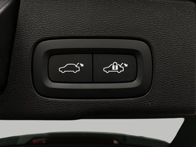 2023 Volvo XC60 B6 AWD Ultimate Bright Theme