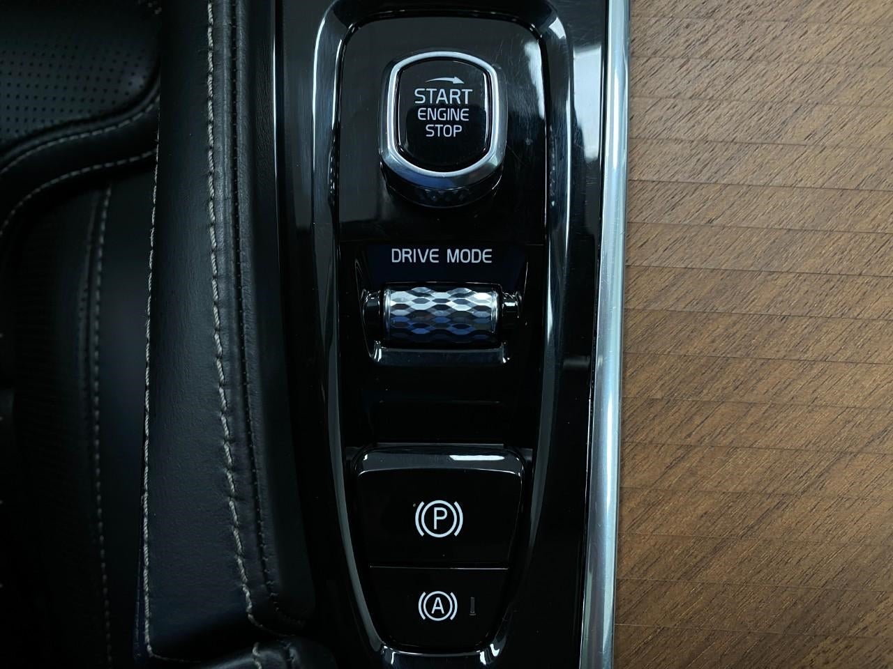 2020 Volvo XC90 T6 AWD Inscription 6 Passenger