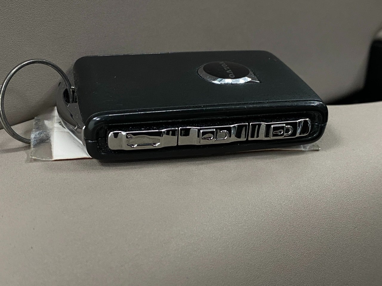 2025 Volvo XC90 Plug-In Hybrid 2025.5 T8 AWD Plus 7-Seater