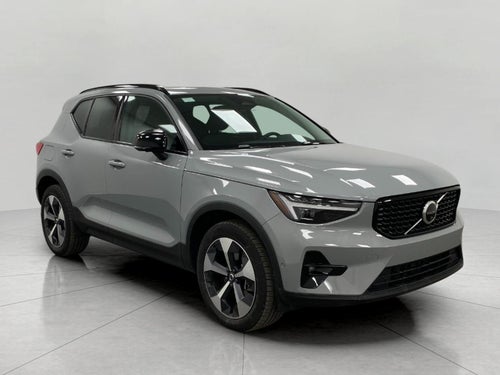 2026 Volvo XC40 B5 AWD Plus
