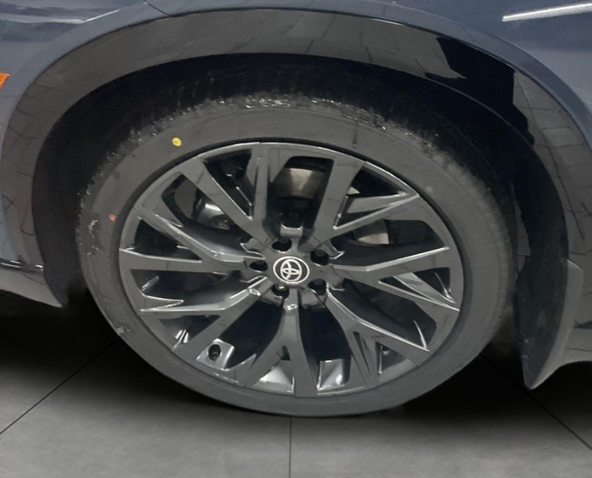 2025 Toyota Toyota Crown Signia Limited