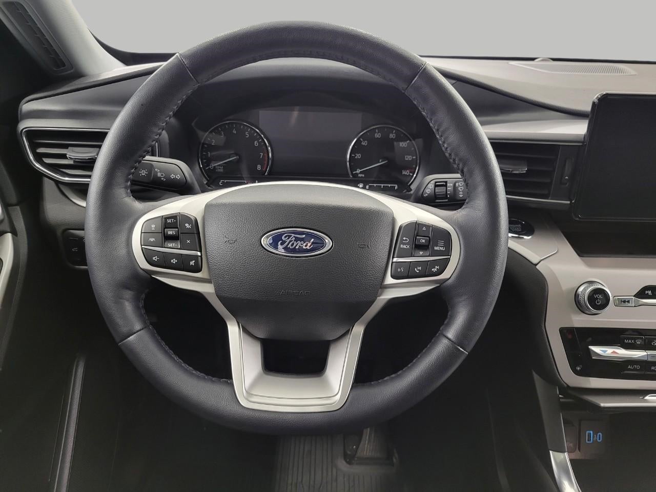 2023 Ford Explorer XLT 4WD