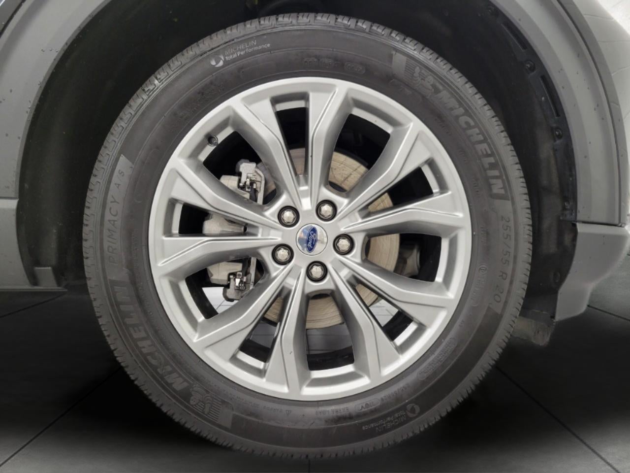 2023 Ford Explorer XLT 4WD
