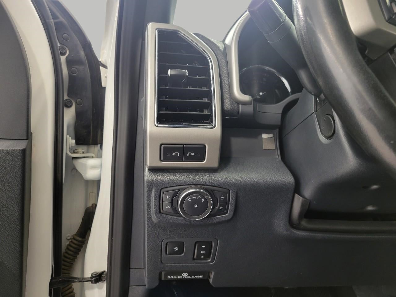 2022 Ford F-350 LARIAT 4WD Crew Cab 6.75' Box