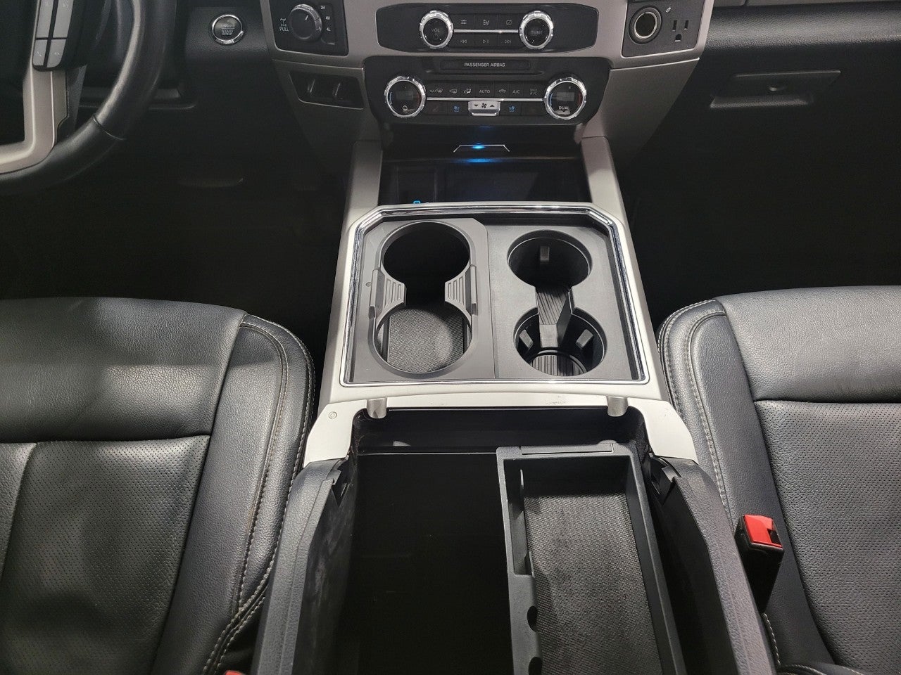 2022 Ford F-350 LARIAT 4WD Crew Cab 6.75' Box