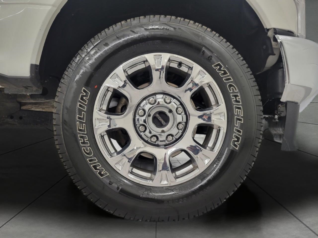 2022 Ford F-350 LARIAT 4WD Crew Cab 6.75' Box