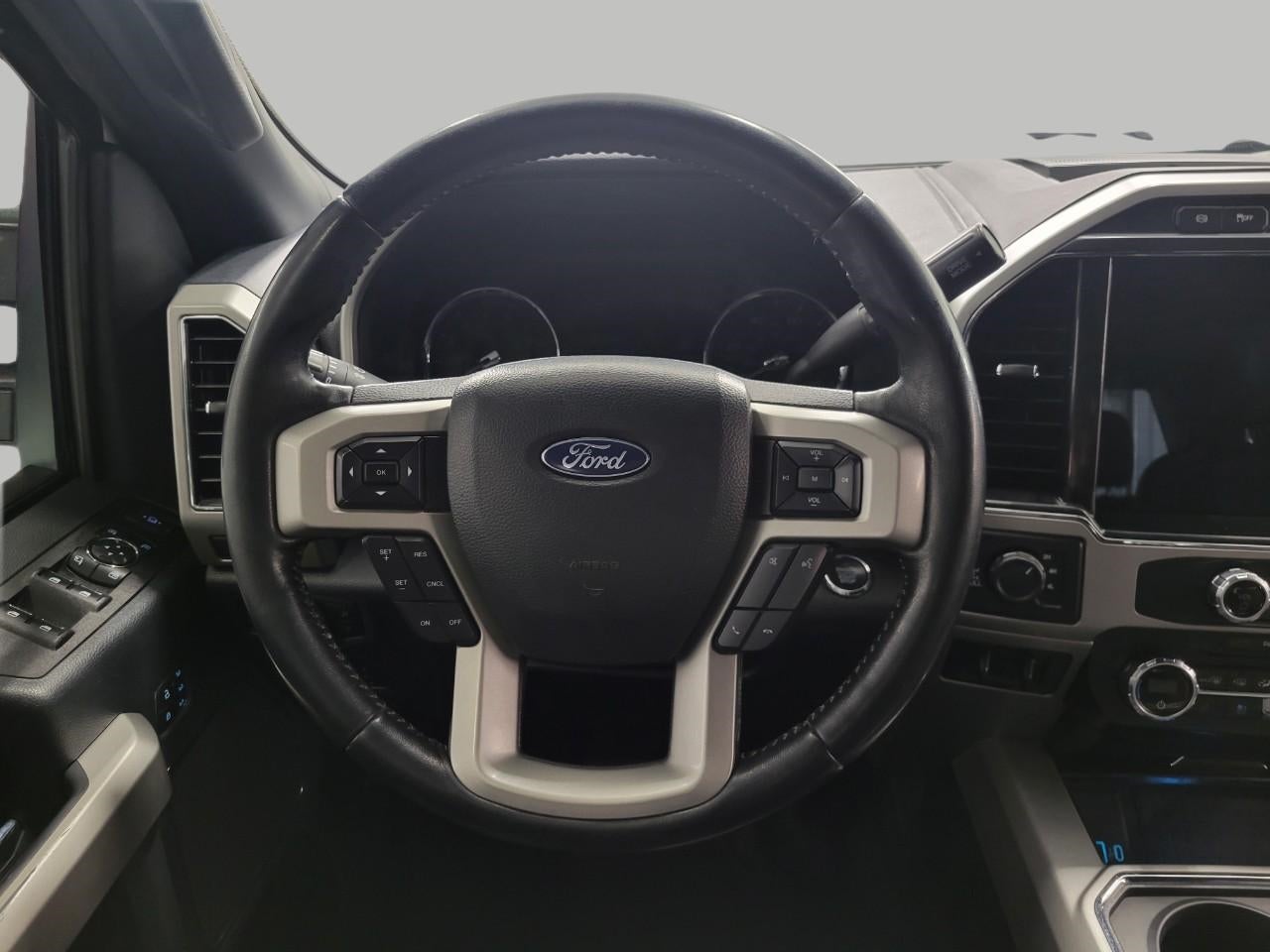 2022 Ford F-350 LARIAT 4WD Crew Cab 6.75' Box