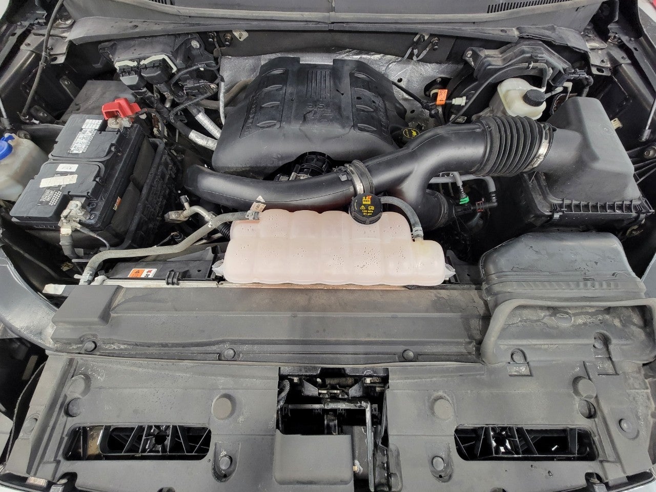 2015 Ford F-150 4WD SuperCrew 145 Lariat