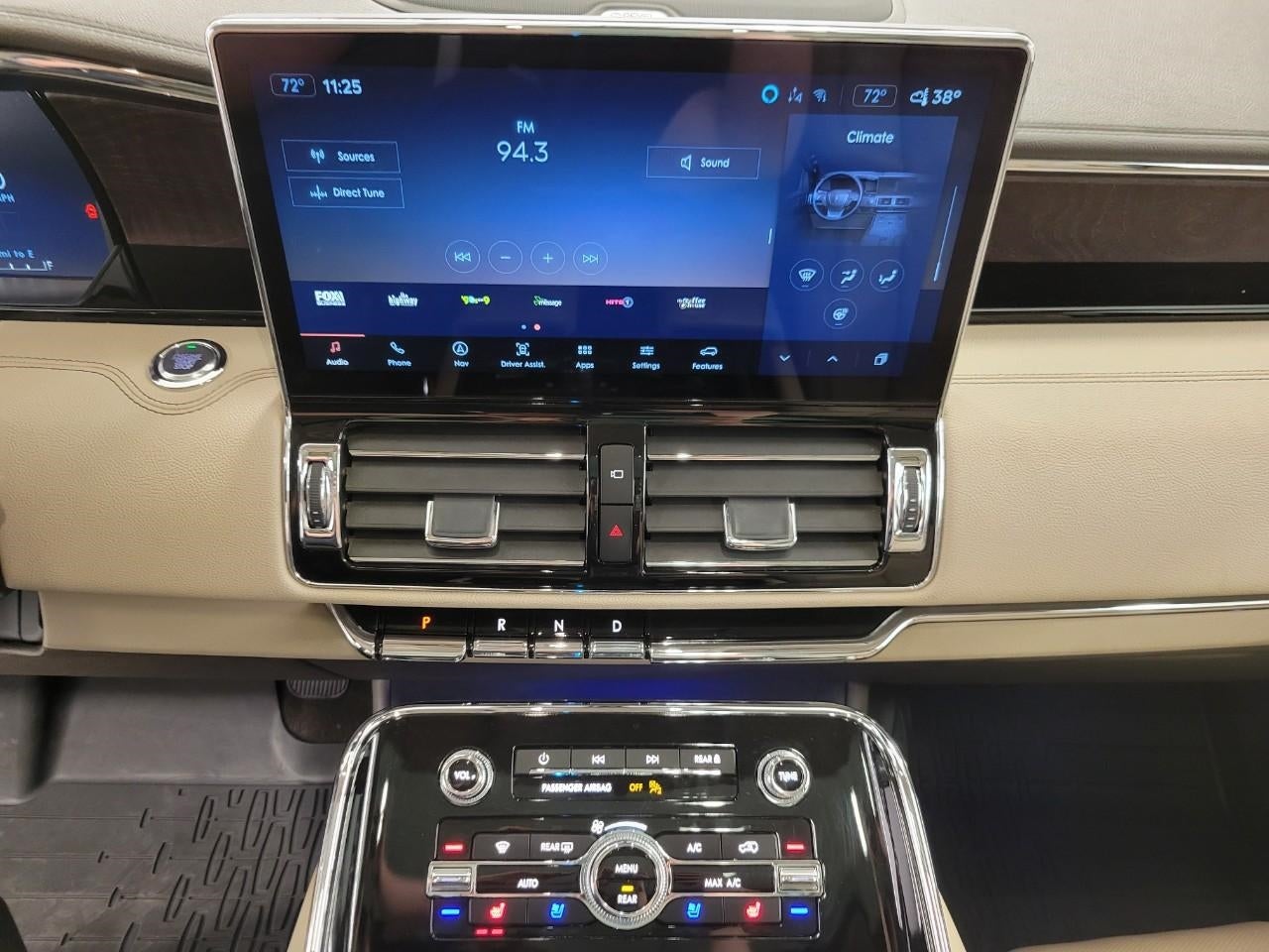 2024 Lincoln Navigator RESERVE 4X4 ** LUXURY PACKAGE ** MONOCHROMATIC PACKAGE **