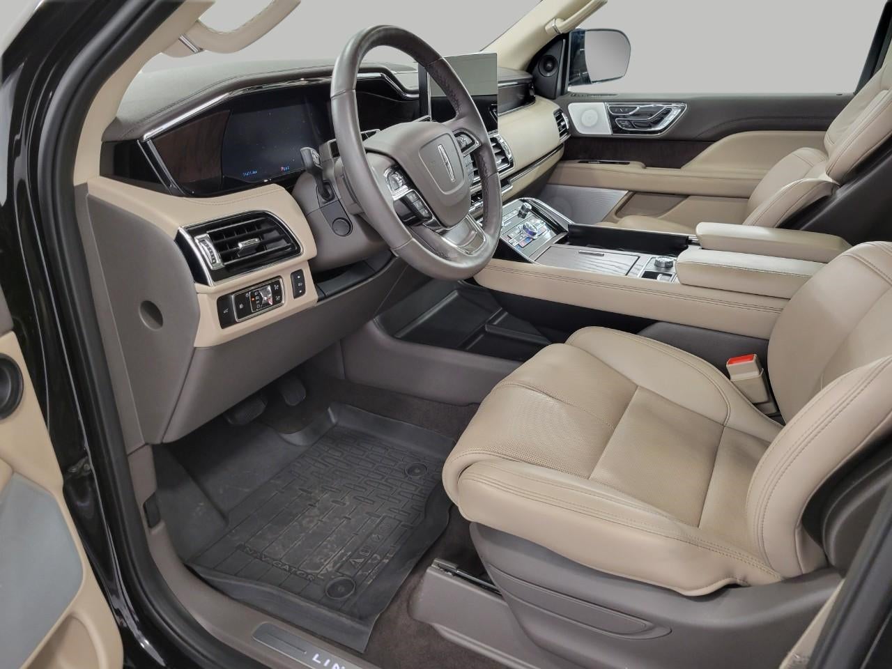 2024 Lincoln Navigator RESERVE 4X4 ** LUXURY PACKAGE ** MONOCHROMATIC PACKAGE **