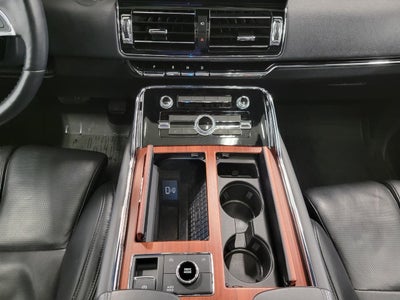 2024 Lincoln Navigator RESERVE 4X4 ** LUXERY PACKAGE ** MONOCHROMATIC PACKAGE ** PANROAMIC SUNROOF **