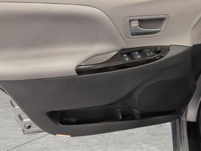 2018 Toyota Sienna XLE FWD 8-Passenger