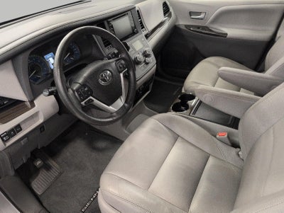 2018 Toyota Sienna XLE FWD 8-Passenger