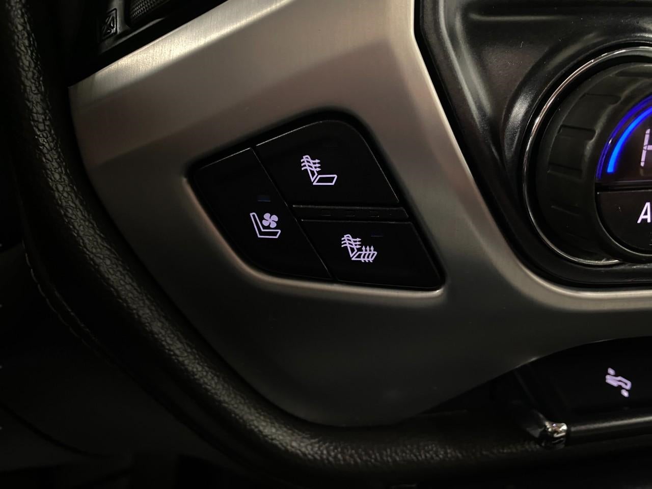 2018 GMC Sierra 3500HD 4WD Double Cab 158.1 SLT