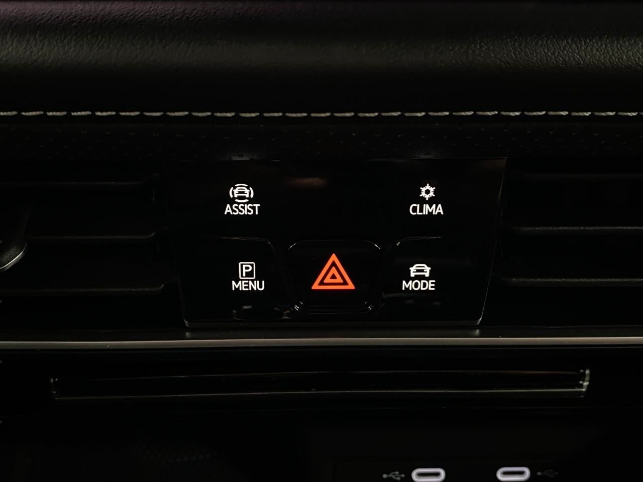 2024 Volkswagen Atlas Cross Sport 2.0T SEL Premium R-Line 4MOTION