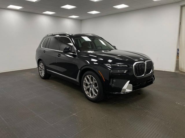 2023 BMW X7 xDrive40i Sports Activity Vehicle