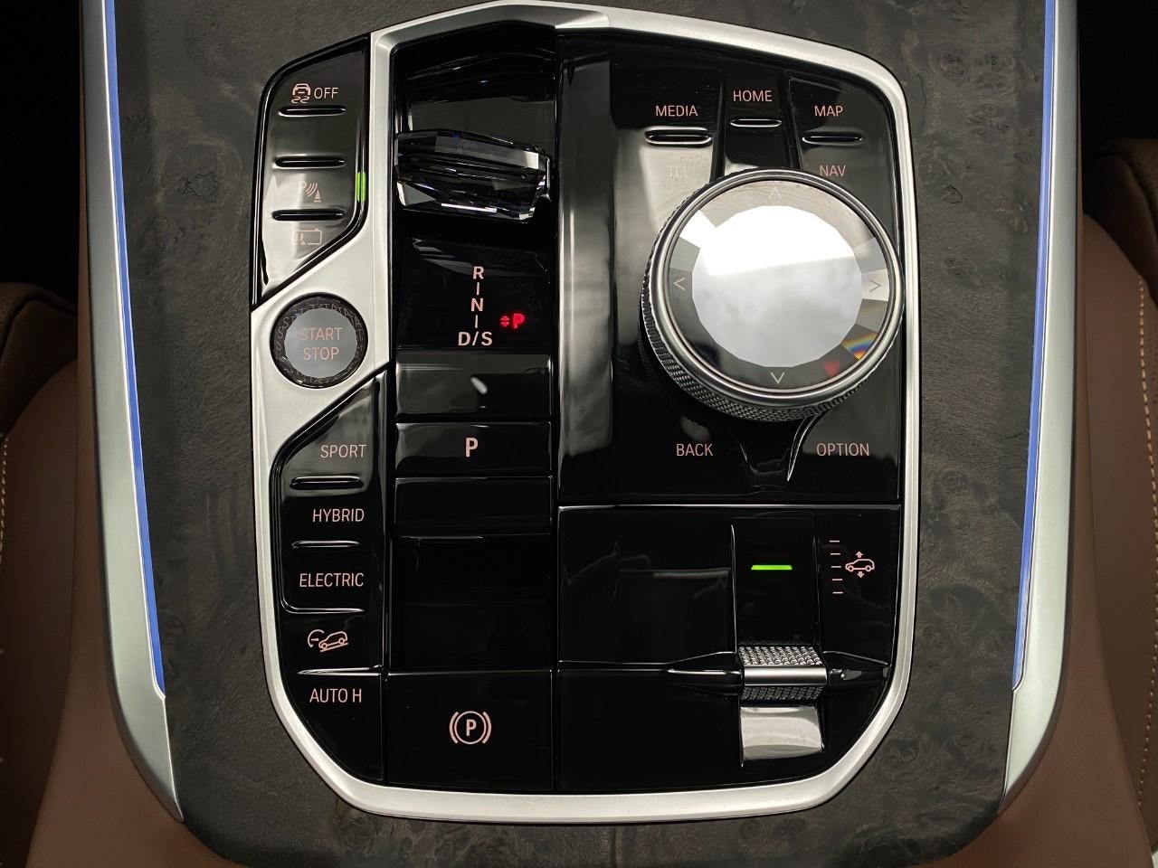 2025 BMW X5 xDrive50e Plug-In Hybrid