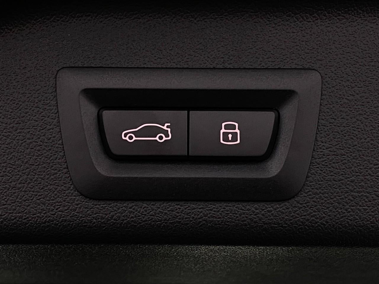 2025 BMW X5 xDrive50e Plug-In Hybrid