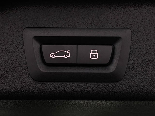 2025 BMW X5 xDrive50e Plug-In Hybrid