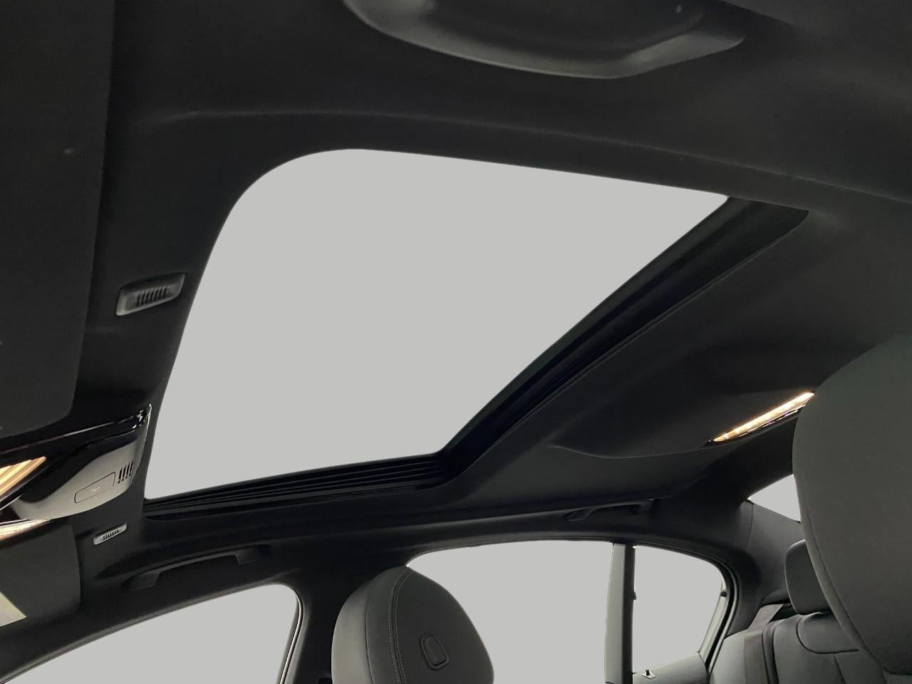 2023 BMW 530e 530e xDrive Plug-In Hybrid