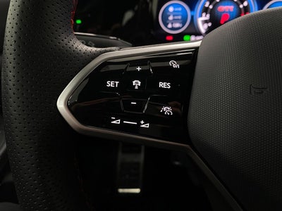 2024 Volkswagen Golf GTI 2.0T SE DSG