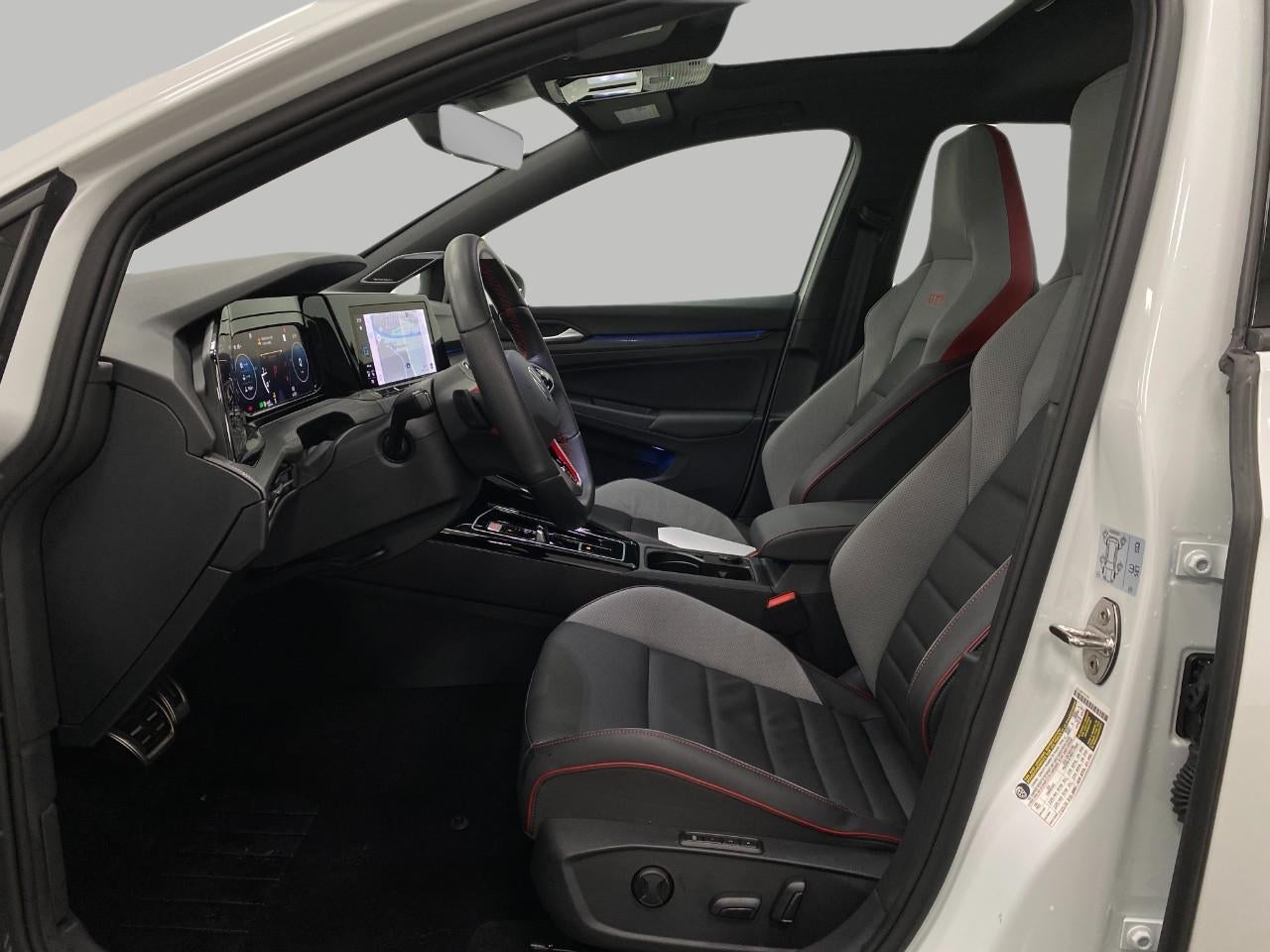 2024 Volkswagen Golf GTI 2.0T SE DSG