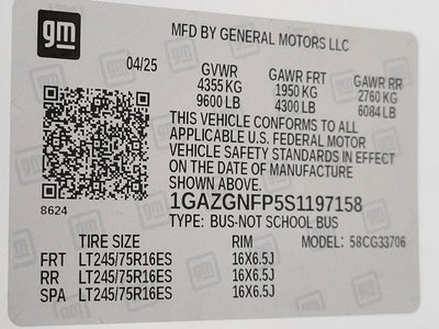 2025 Chevrolet Express Passenger 3500 1LS