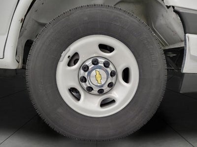 2025 Chevrolet Express Passenger 3500 1LT