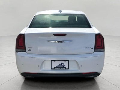 2016 Chrysler 300 300S