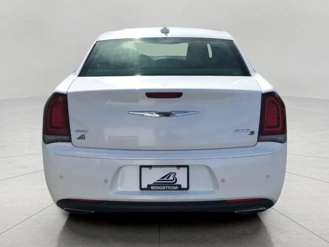 2016 Chrysler 300 300S