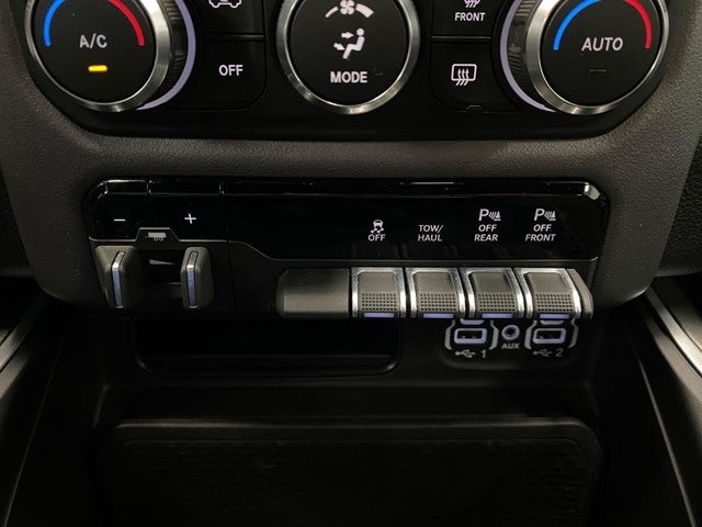 2023 RAM 1500 Lone Star 4x4 Crew Cab 5'7 Box