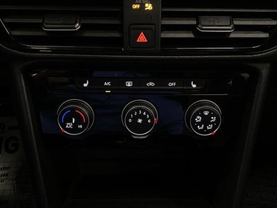 2023 Volkswagen Taos SE 4MOTION
