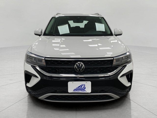 2023 Volkswagen Taos SE 4MOTION