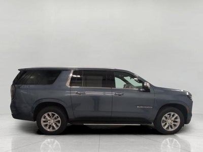 2025 Chevrolet Suburban 4WD 4dr Premier