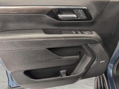 2025 Chevrolet Suburban 4WD 4dr Premier