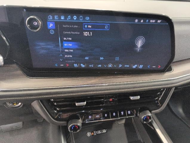 2025 Chevrolet Suburban 4WD 4dr Premier