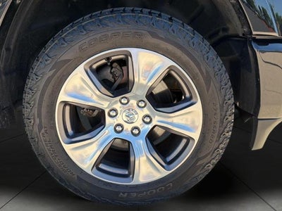 2019 RAM 1500 Laramie Crew Cab 4x4 5'7" Box