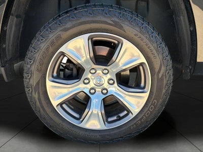 2019 RAM 1500 Laramie Crew Cab 4x4 5'7" Box