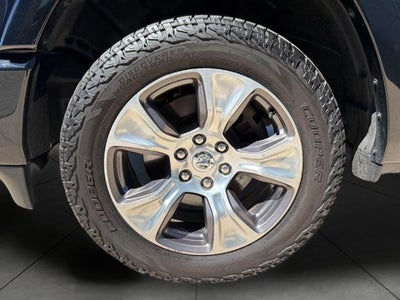 2019 RAM 1500 Laramie Crew Cab 4x4 5'7" Box