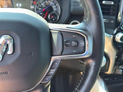 2019 RAM 1500 Laramie Crew Cab 4x4 5'7" Box