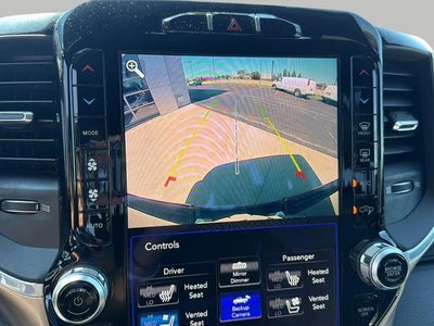 2019 RAM 1500 Laramie Crew Cab 4x4 5'7" Box