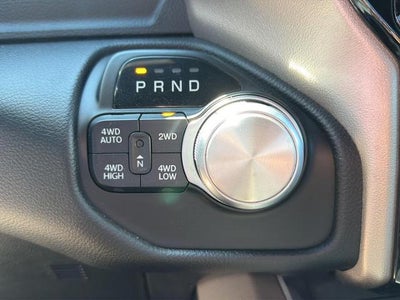 2019 RAM 1500 Laramie Crew Cab 4x4 5'7" Box