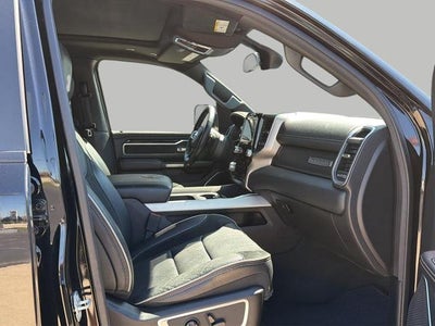 2019 RAM 1500 Laramie Crew Cab 4x4 5'7" Box