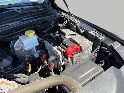 2019 RAM 1500 Laramie Crew Cab 4x4 5'7" Box
