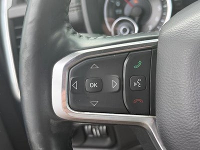 2019 RAM 1500 Laramie 4x4 Crew Cab 5'7 Box