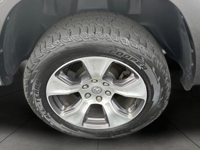 2019 RAM 1500 Laramie 4x4 Crew Cab 5'7 Box