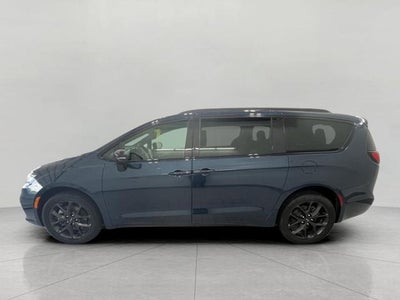 2025 Chrysler Pacifica Limited AWD
