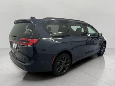 2025 Chrysler Pacifica Limited AWD