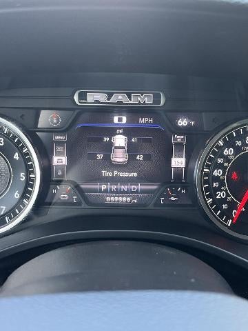 2021 RAM 1500 Laramie 4x4 Crew Cab 5'7" Box